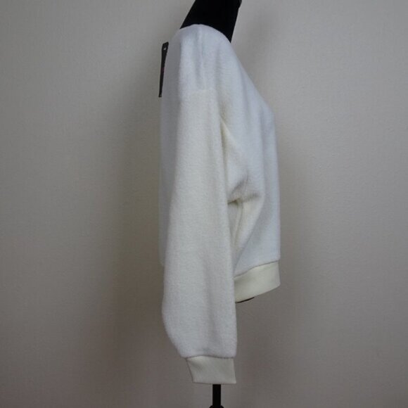Levi’s Fleece Sweatshirt Women's Size L Ivory Crew Neck Pullover Cozy Furry - Picture 6 of 10